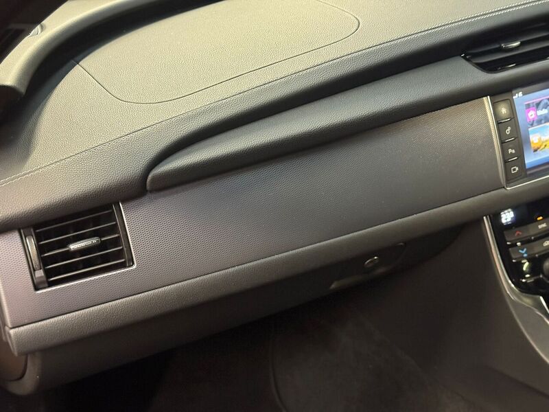 Used Jaguar XF 2017 for sale - 77629976: Photo 20