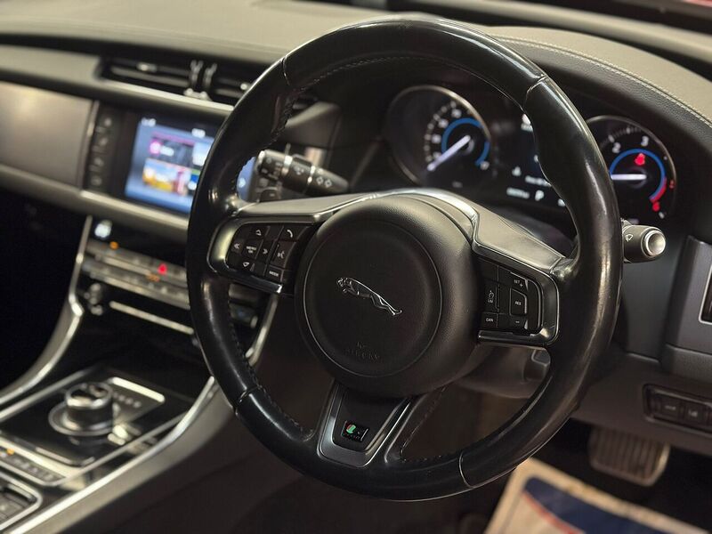 Used Jaguar XF 2017 for sale - 77629976: Photo 7