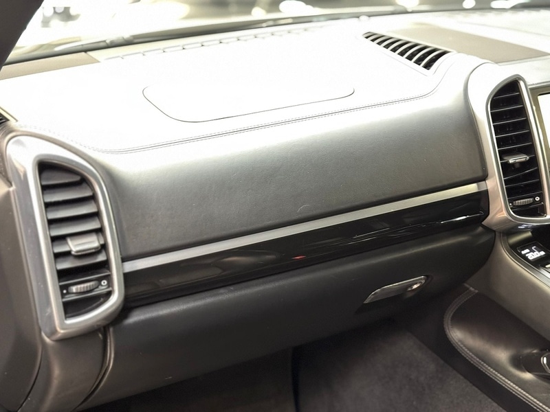 Used Porsche Cayenne 2013 for sale - 77508096: Photo 16