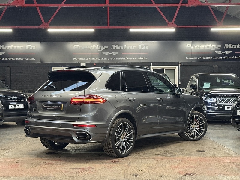Used Porsche Cayenne 2015 for sale - 76119378: Photo 4