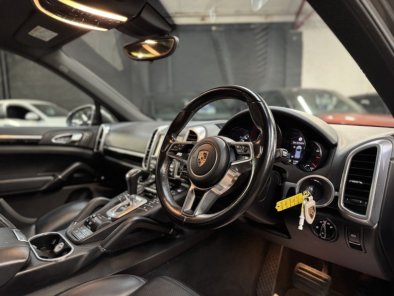 Used Porsche Cayenne 2015 for sale - 76119378: Photo 7
