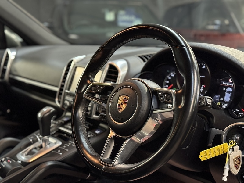 Used Porsche Cayenne 2015 for sale - 76119378: Photo 8