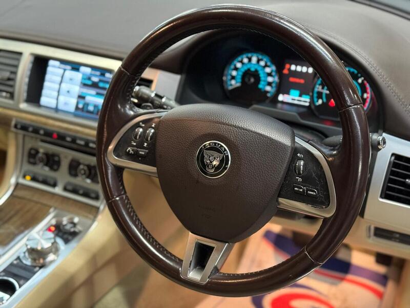 Used Jaguar XF 2014 for sale - 76591272: Photo 7