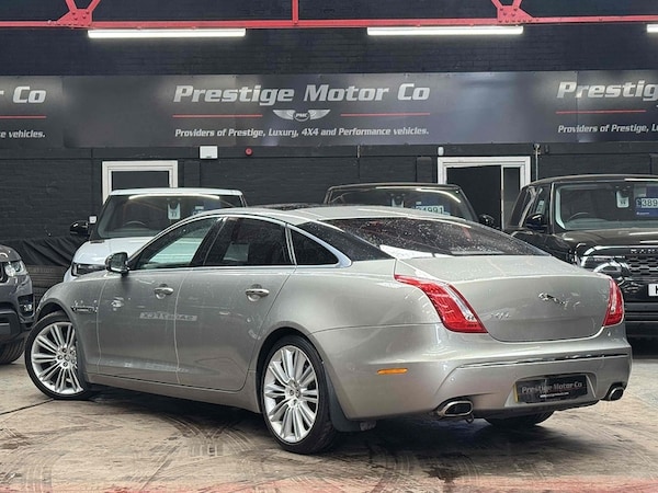 Used Jaguar XJ 2012 for sale - 76334080: Photo 5