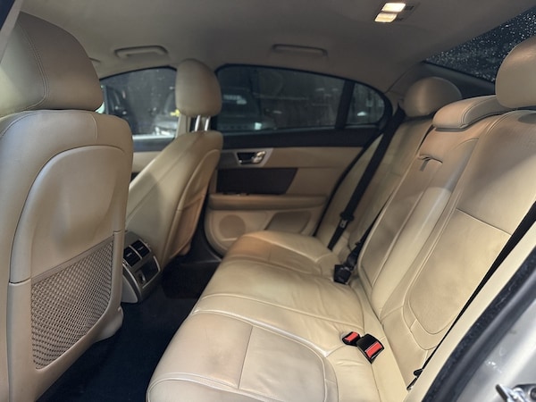 Used Jaguar XF 2012 for sale - 76320268: Photo 17