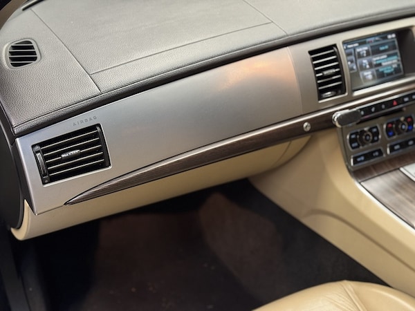 Used Jaguar XF 2012 for sale - 76320268: Photo 20