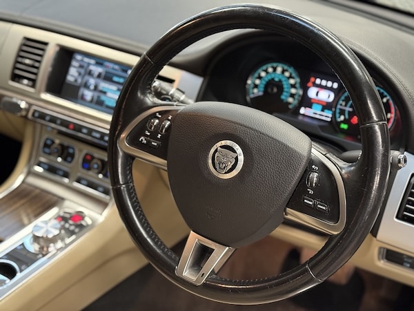 Used Jaguar XF 2012 for sale - 76320268: Photo 6