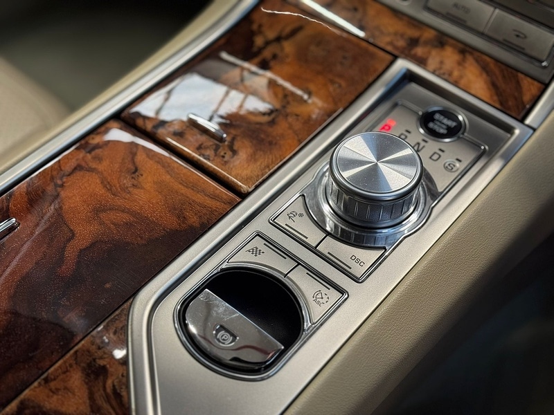 Used Jaguar XF 2010 for sale - 76855315: Photo 12