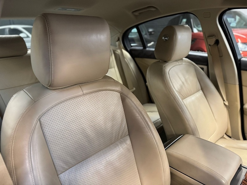 Used Jaguar XF 2010 for sale - 76855315: Photo 13