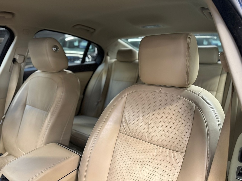 Used Jaguar XF 2010 for sale - 76855315: Photo 14