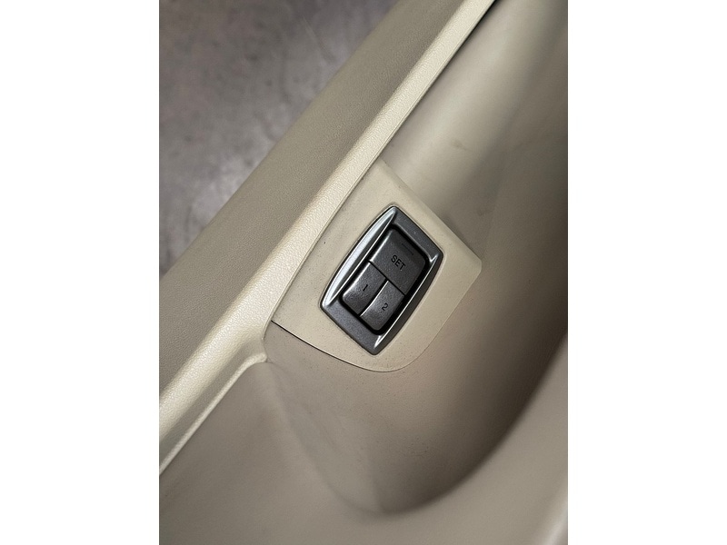 Used Jaguar XF 2010 for sale - 76855315: Photo 15