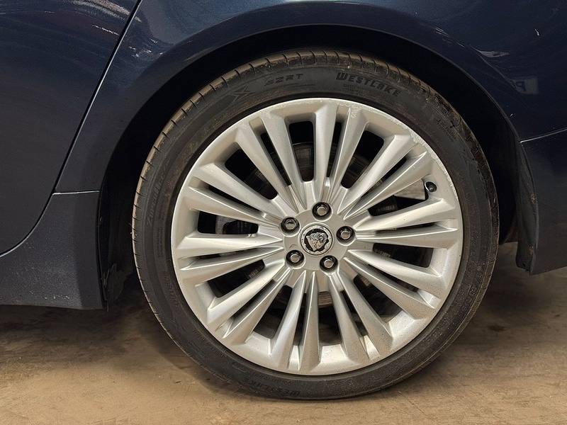 Used Jaguar XF 2010 for sale - 76855315: Photo 26