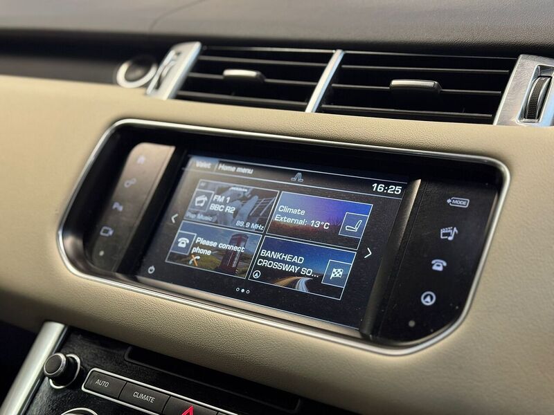 Used Land Rover Range Rover Sport 2016 for sale - 76320270: Photo 9