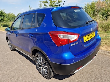 Used Suzuki SX4 S-Cross 2016 for sale - 79262577: Photo