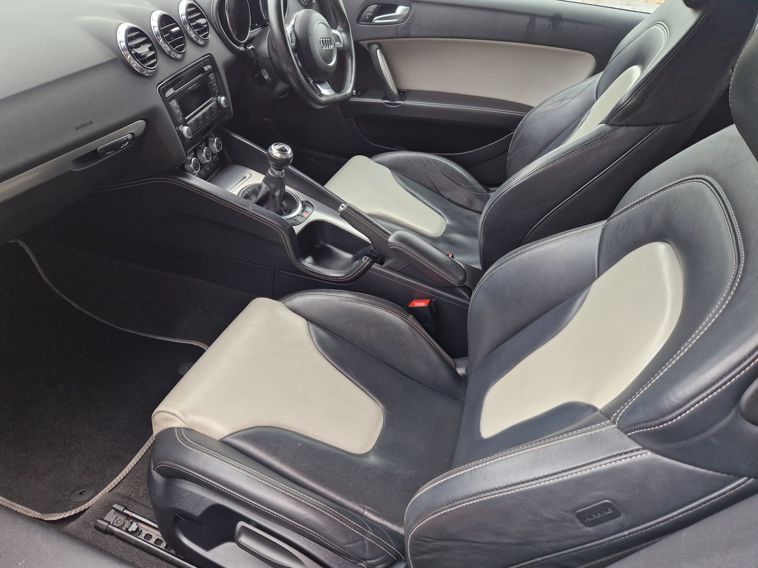 Used Audi TT 2011 for sale - 76450002: Photo 8