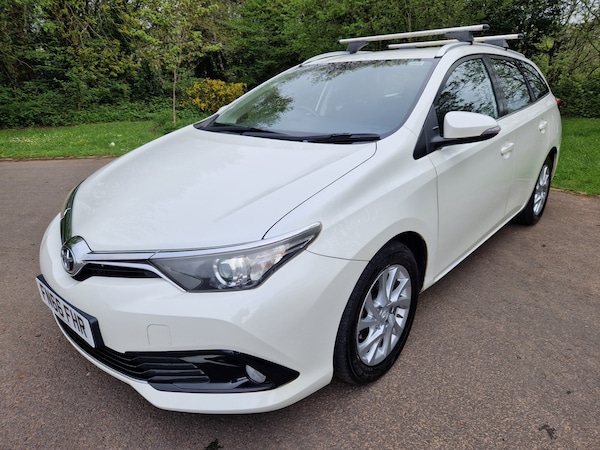 Used Toyota Auris 2016 for sale - 74455872: Photo 1
