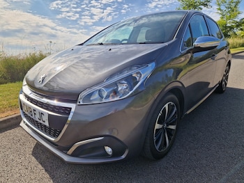 Used Peugeot 208 2018 for sale - 79260603: Photo