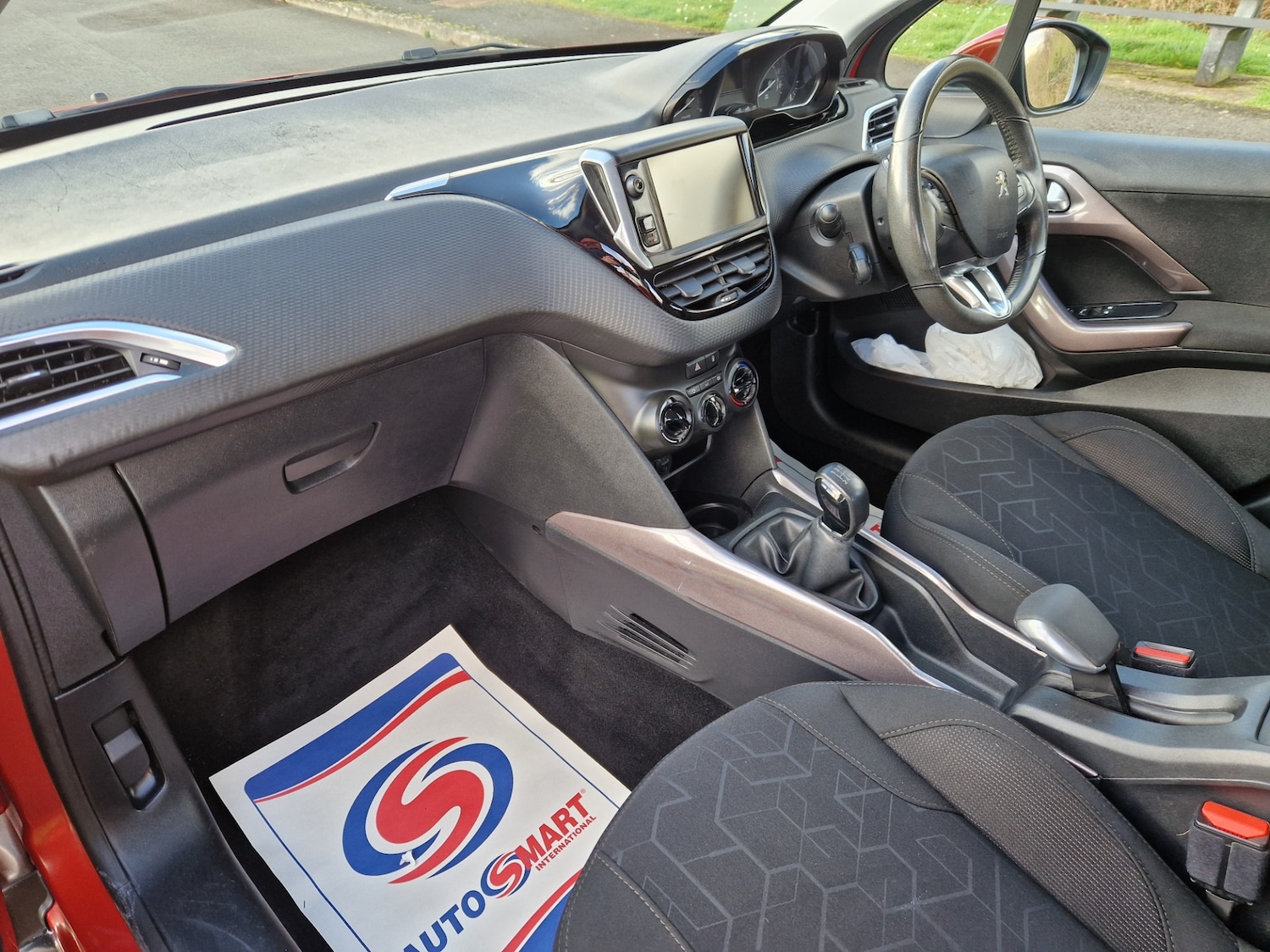 Used Peugeot 2008 2016 for sale - 77830090: Photo 11