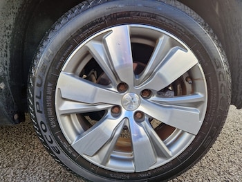 Used Peugeot 2008 2016 for sale - 77830090: Photo