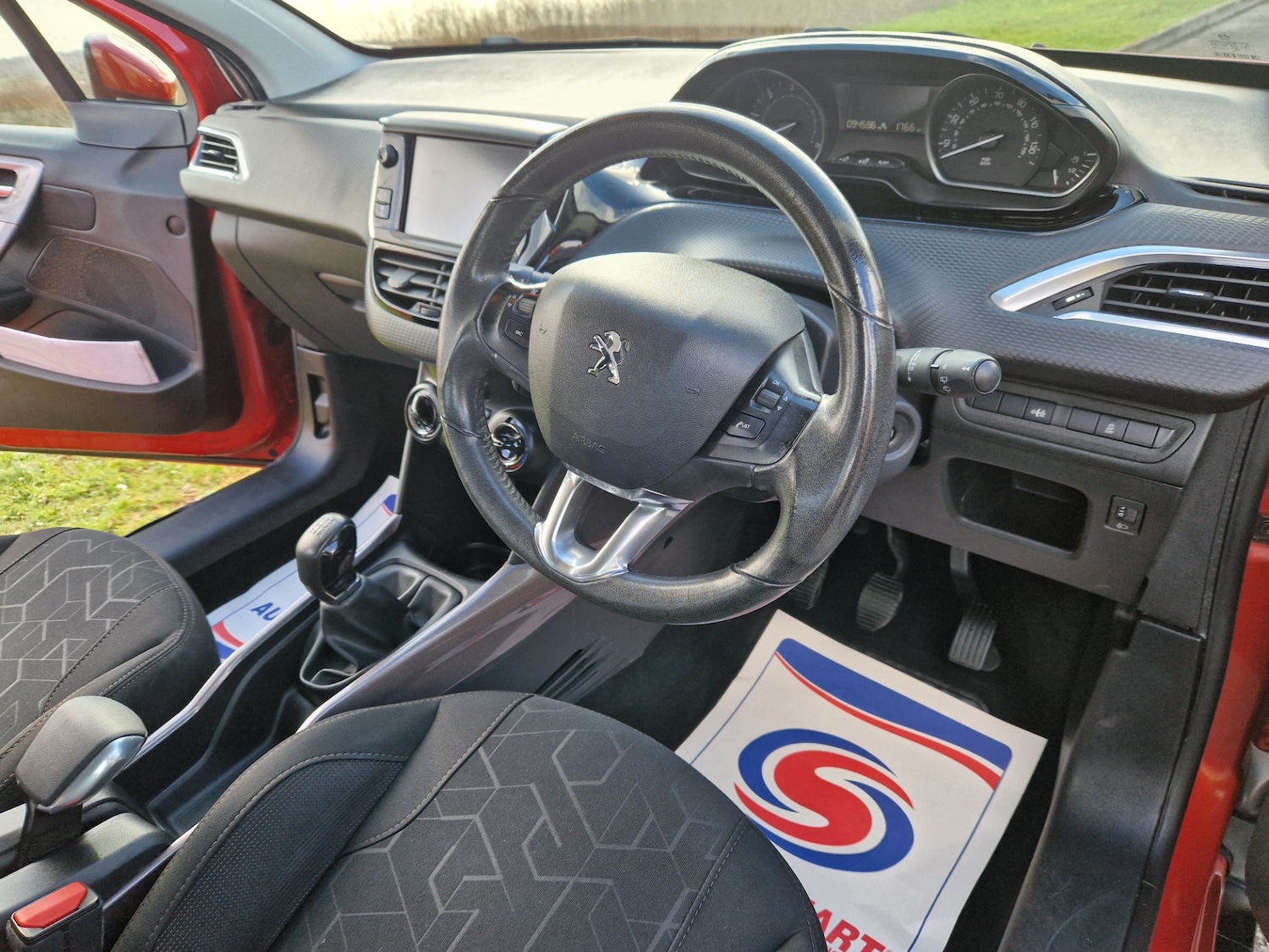 Used Peugeot 2008 2016 for sale - 77830090: Photo 6