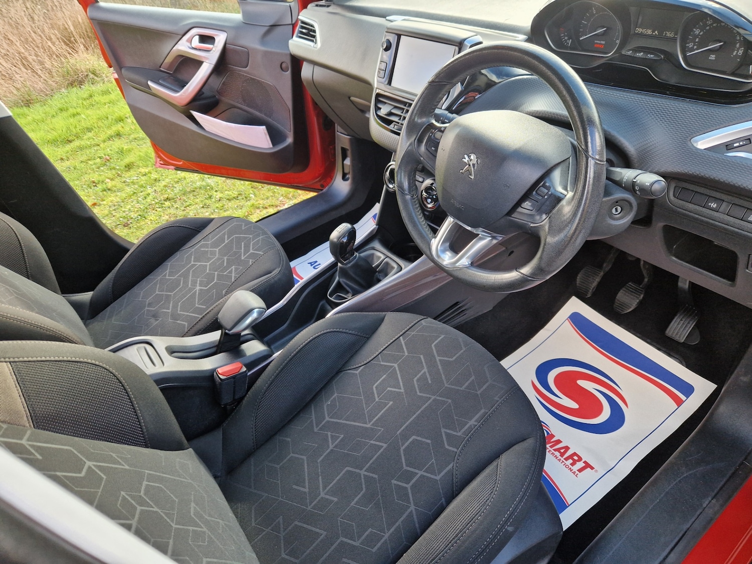 Used Peugeot 2008 2016 for sale - 77830090: Photo 7