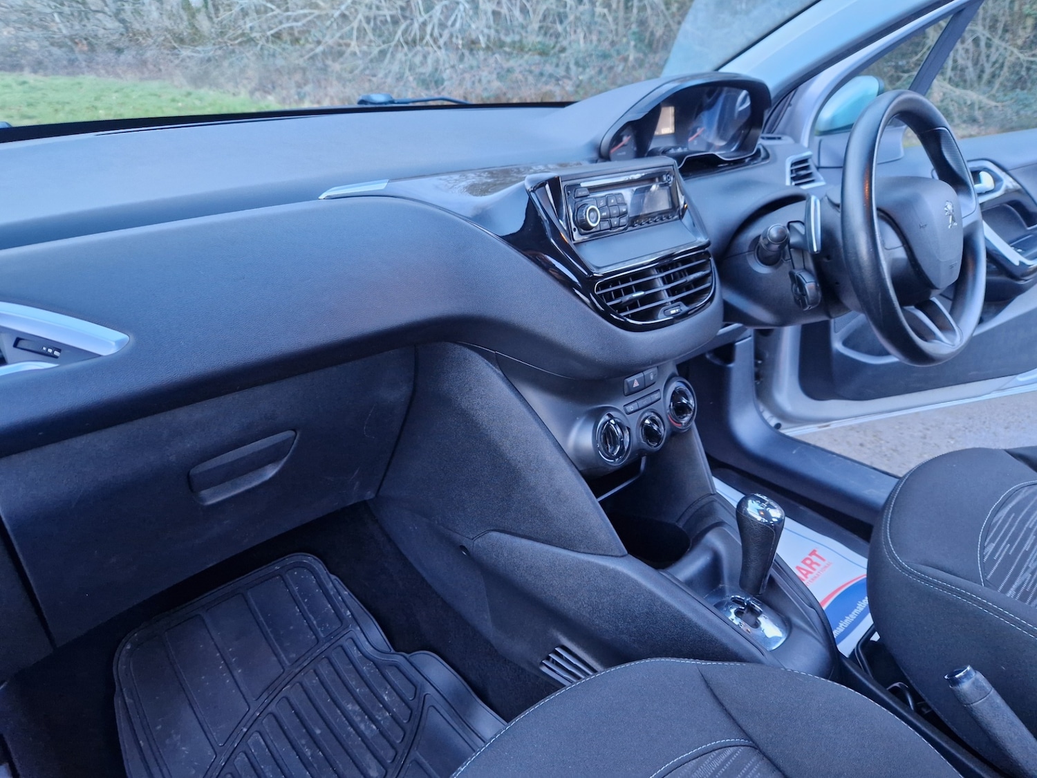 Used Peugeot 208 2013 for sale - 77225322: Photo 13