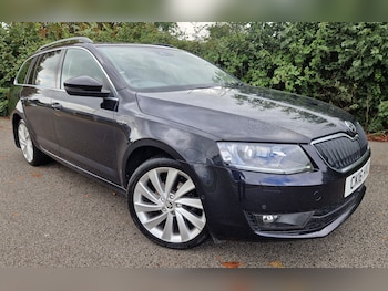 2016 (16) - 2.0 TDI CR Laurin + Klement 5dr DSG