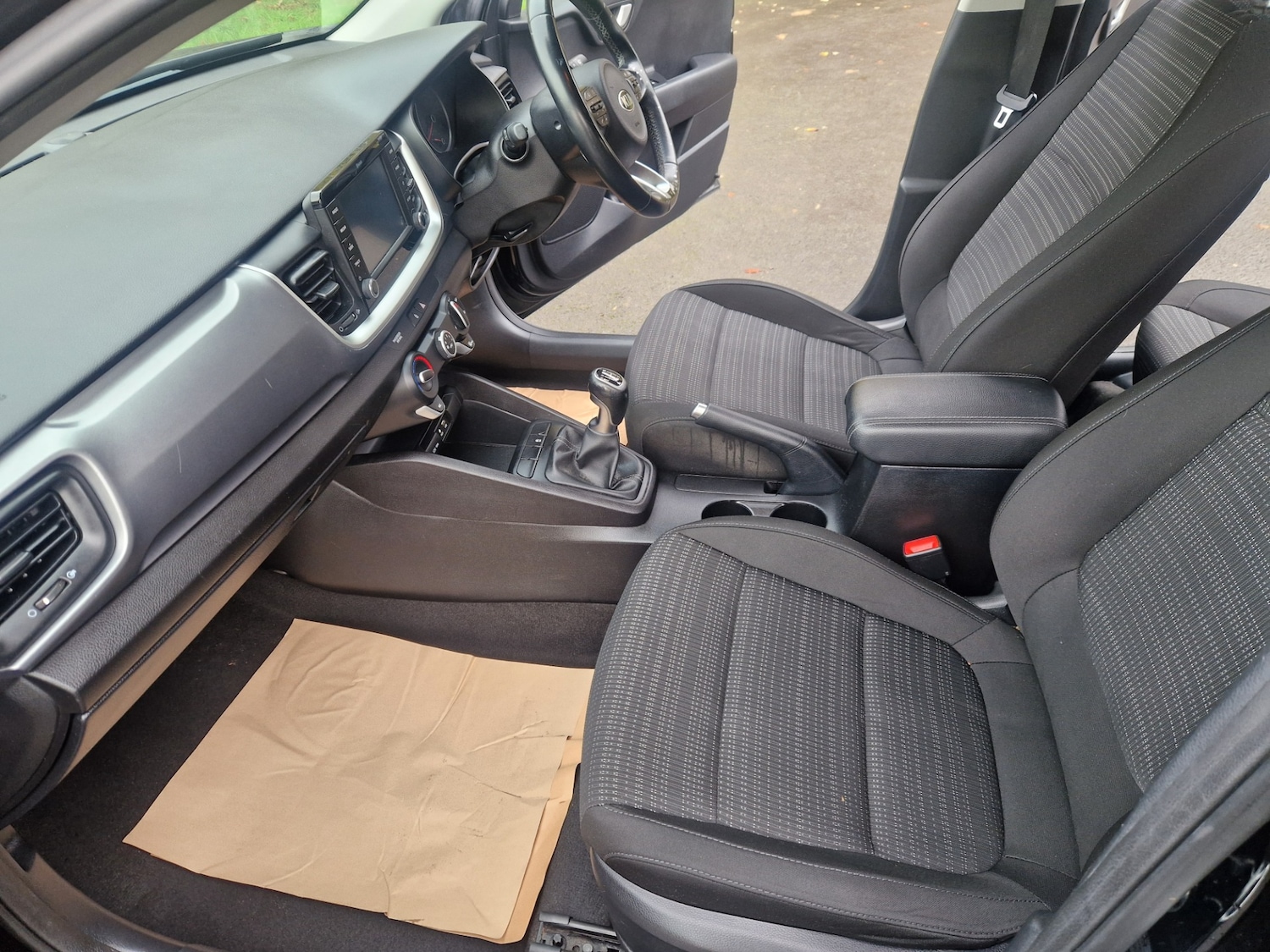 Used Kia Stonic 2018 for sale - 76807732: Photo 5