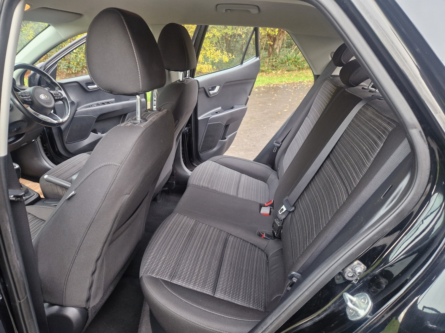 Used Kia Stonic 2018 for sale - 76807732: Photo 6