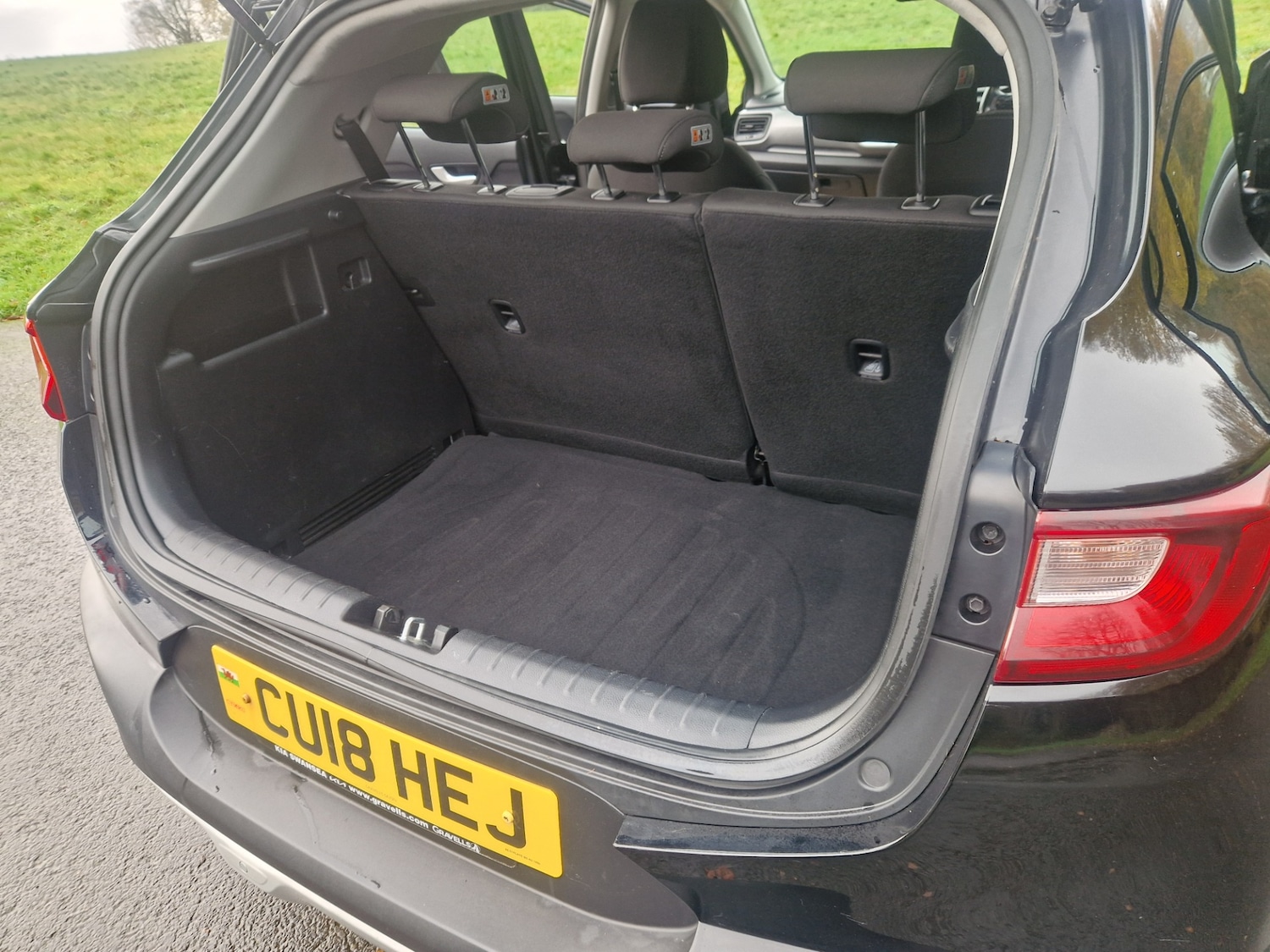 Used Kia Stonic 2018 for sale - 76807732: Photo 7