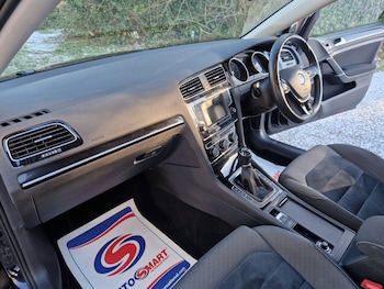 Used Volkswagen Golf 2016 for sale - 77115218: Photo