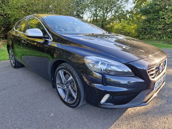 Used Volvo V40 2014 for sale - 76181071: Photo 1