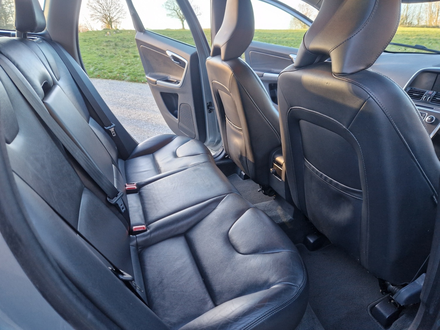 Used Volvo XC60 2015 for sale - 77094056: Photo 11