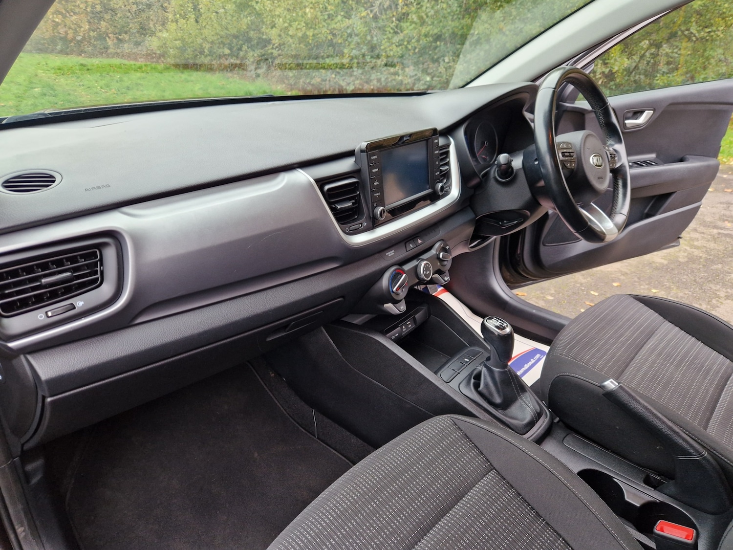 Used Kia Stonic 2018 for sale - 76707473: Photo 3