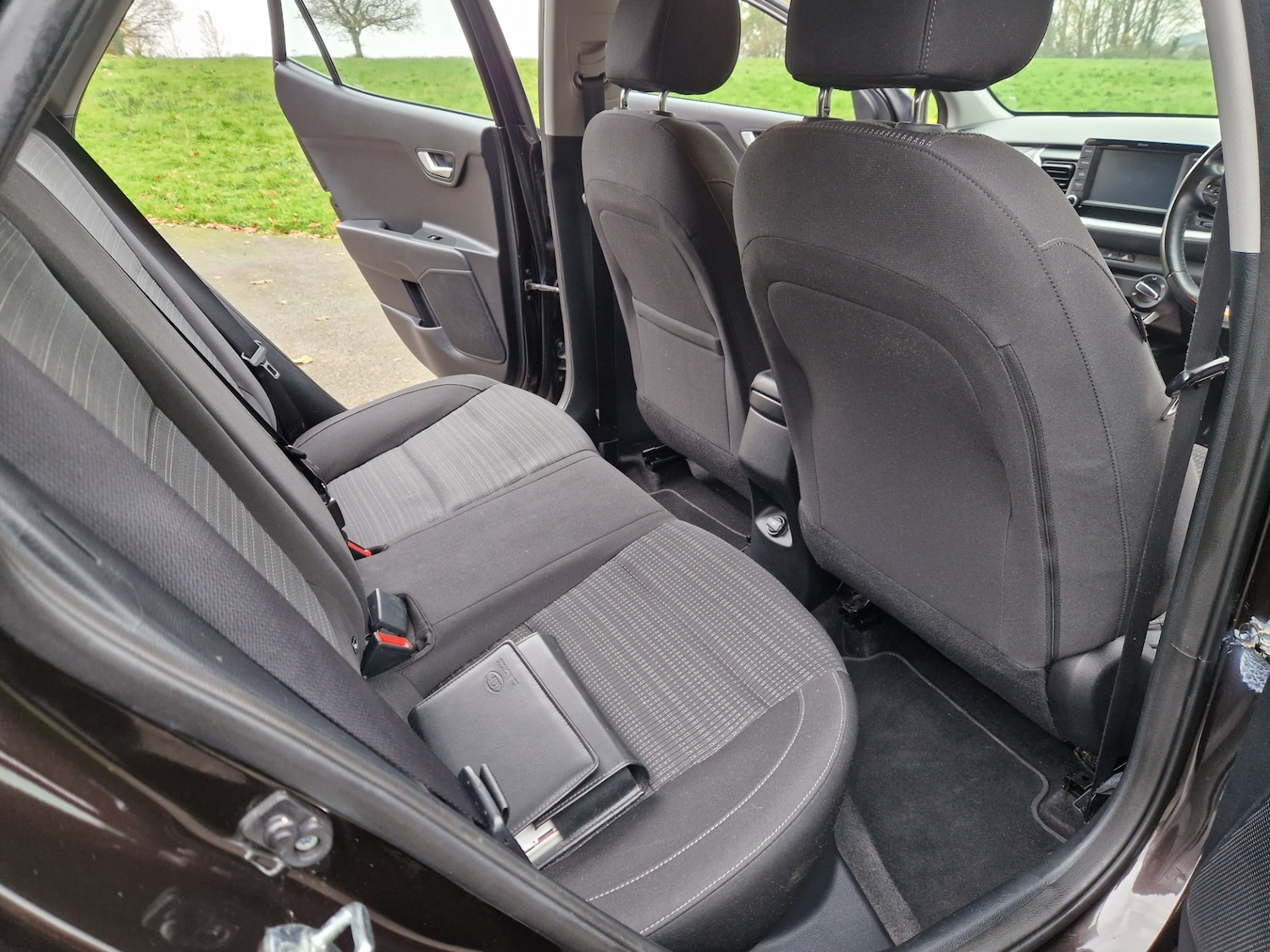 Used Kia Stonic 2018 for sale - 76707473: Photo 7