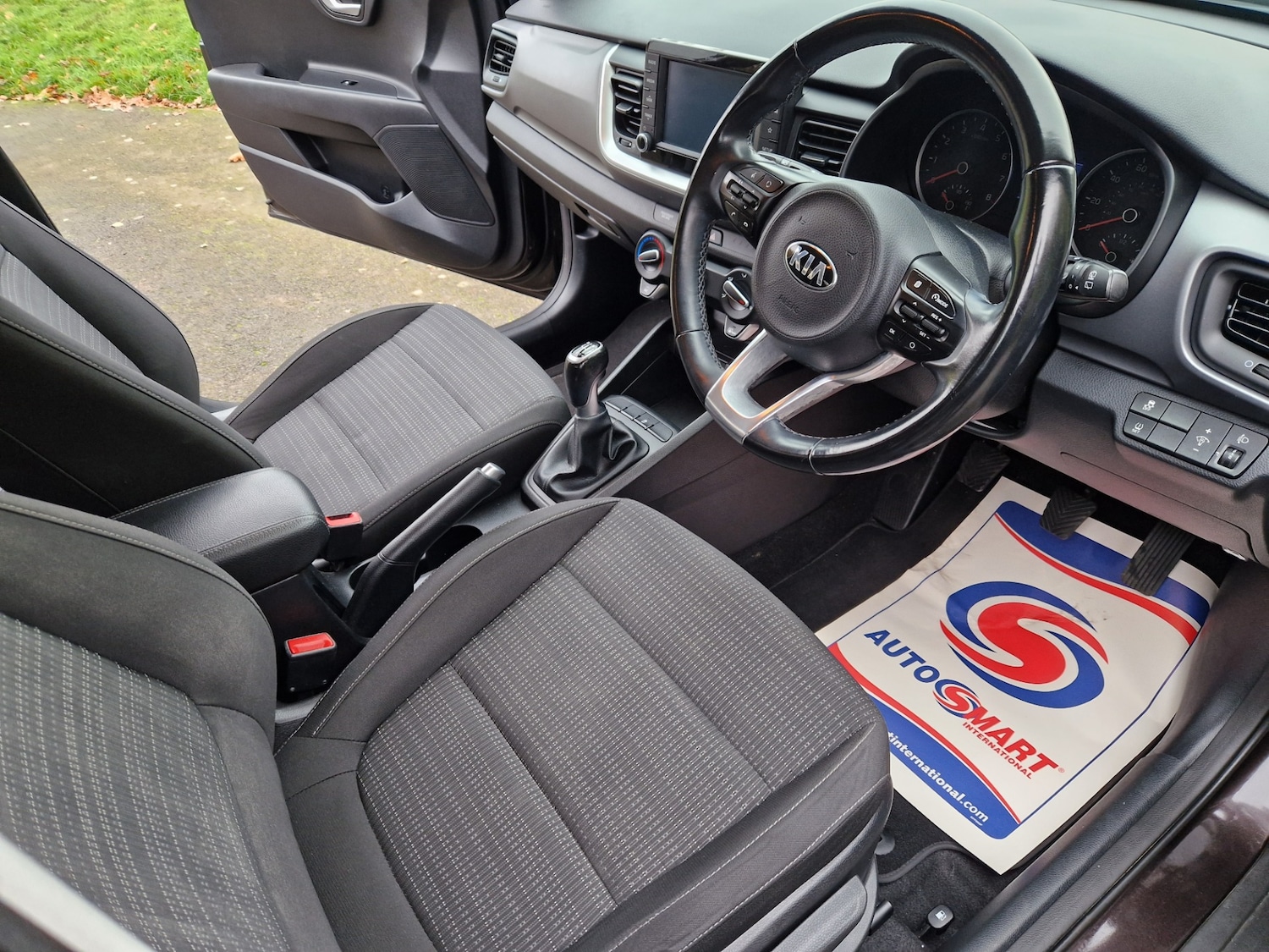 Used Kia Stonic 2018 for sale - 76707473: Photo 9