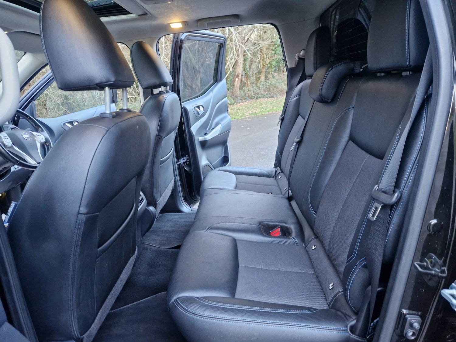 Used Nissan Navara 2020 for sale - 76960337: Photo 9