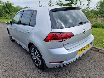 Used Volkswagen Golf 2019 for sale - 78640707: Photo