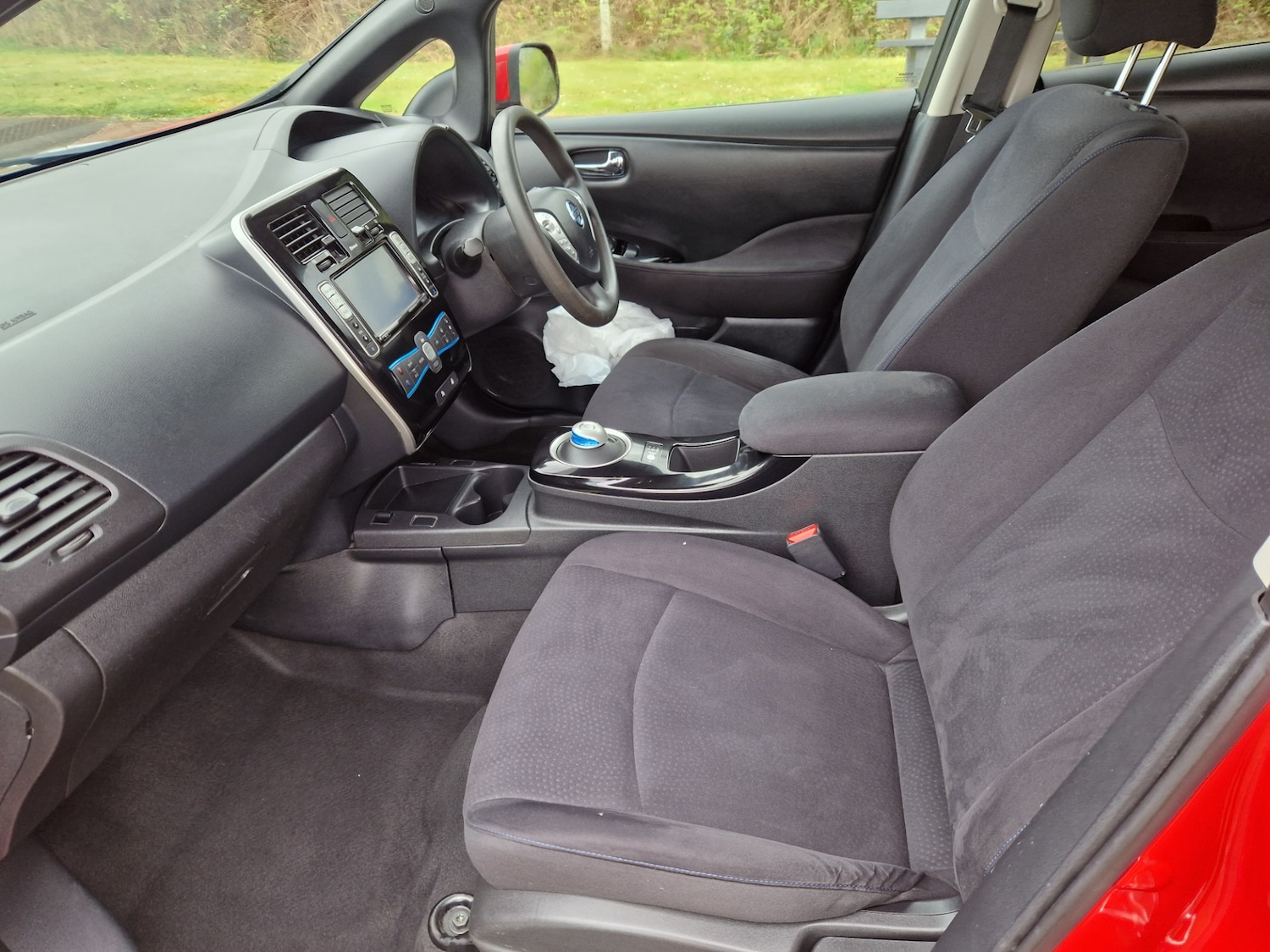 Used Nissan Leaf 2015 for sale - 78091016: Photo 11