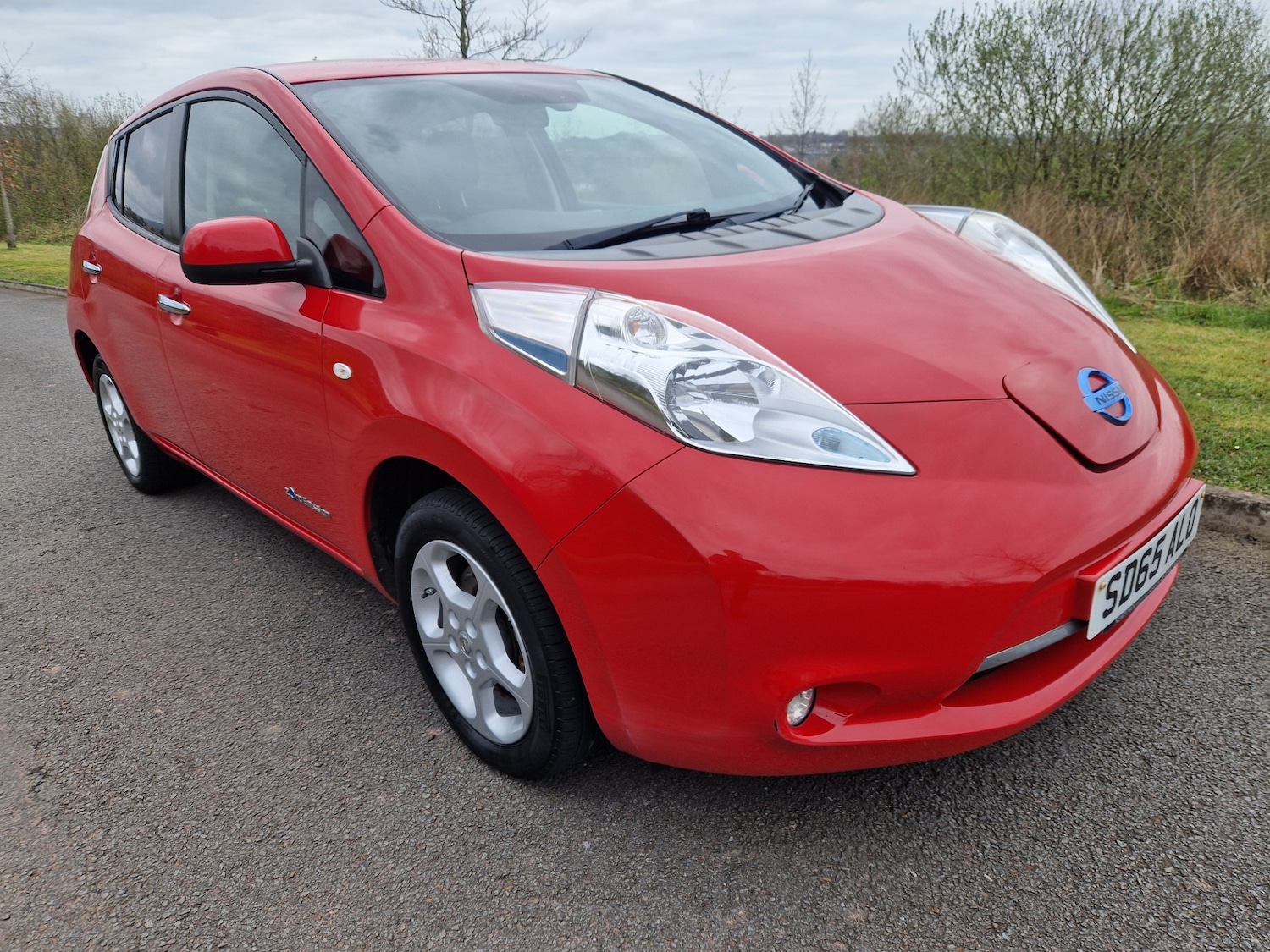 Used Nissan Leaf 2015 for sale - 78091016: Photo 2