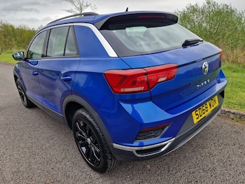 Used Volkswagen T-Roc 2018 for sale - 78210015: Photo
