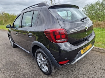 Used Dacia Sandero Stepway 2017 for sale - 78252817: Photo