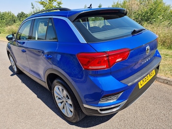Used Volkswagen T-Roc 2019 for sale - 79216312: Photo