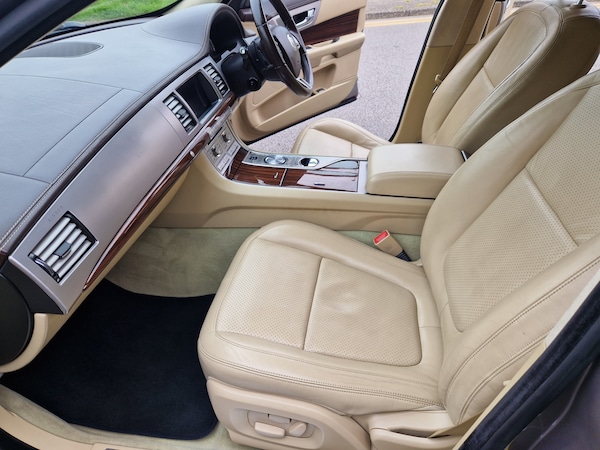 Used Jaguar XF 2011 for sale - 76077520: Photo 17