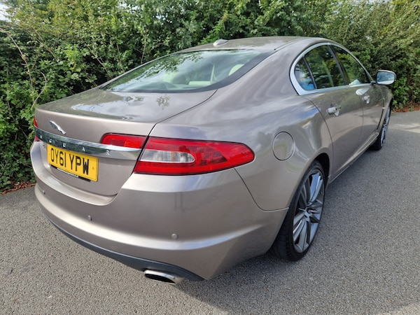 Used Jaguar XF 2011 for sale - 76077520: Photo 3
