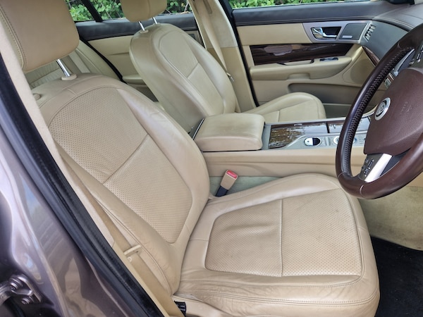 Used Jaguar XF 2011 for sale - 76077520: Photo 6