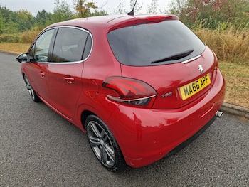 Used Peugeot 208 2016 for sale - 79627869: Photo