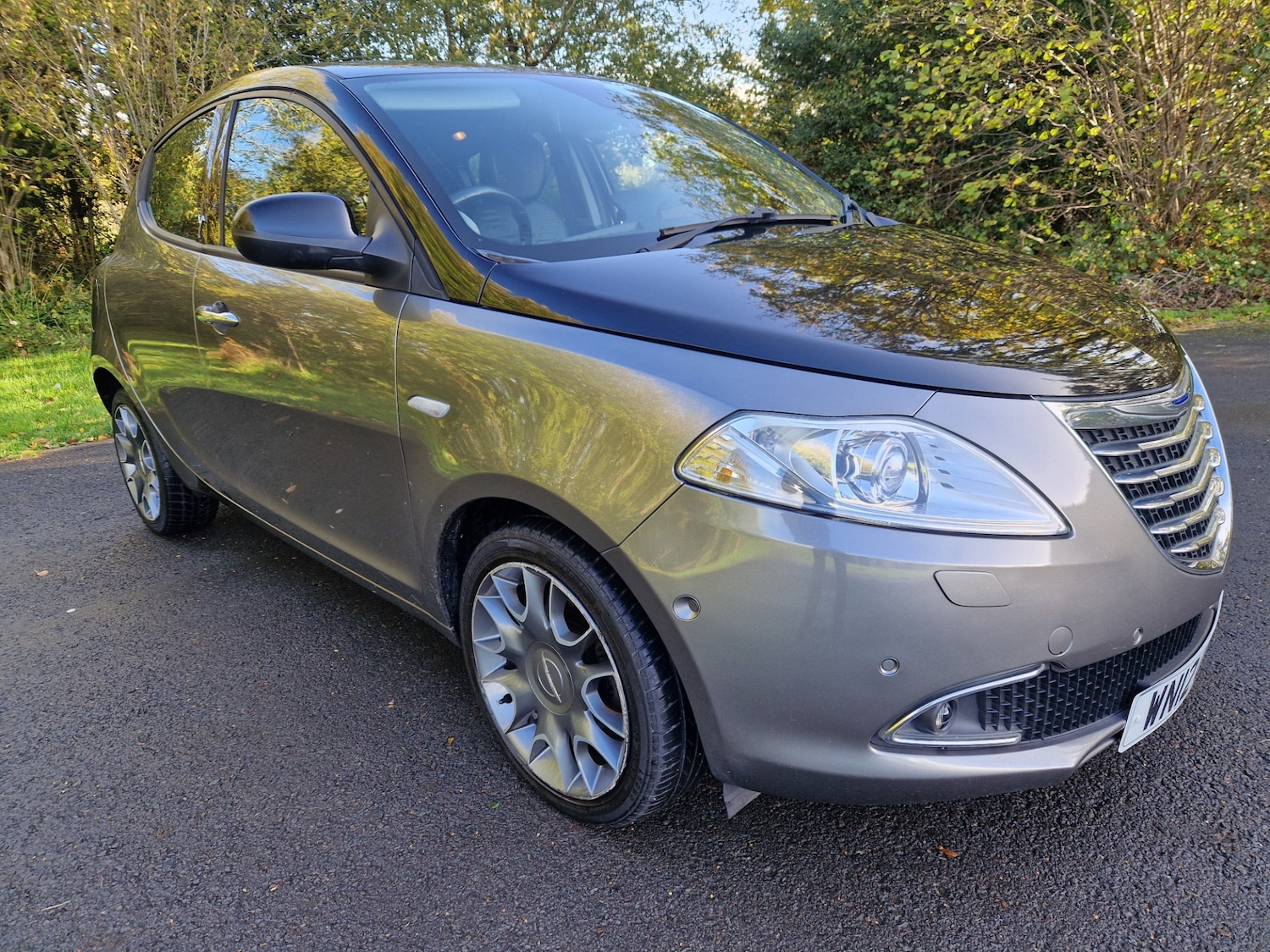 Used Chrysler Ypsilon 2012 for sale - 76363433: Photo 2