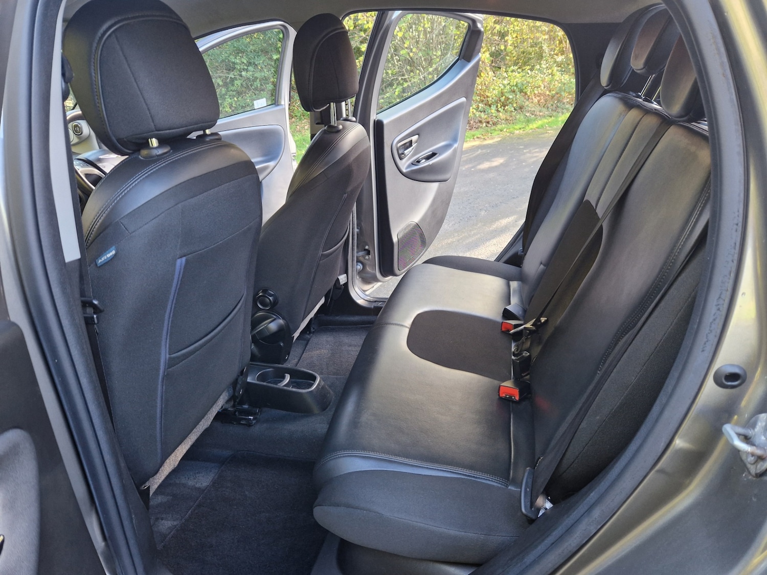 Used Chrysler Ypsilon 2012 for sale - 76363433: Photo 5