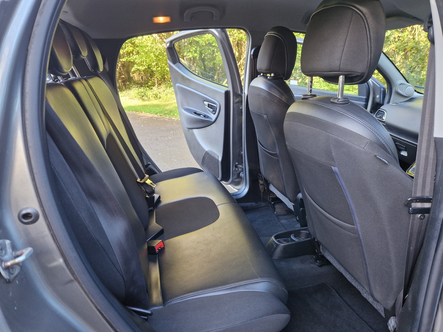 Used Chrysler Ypsilon 2012 for sale - 76363433: Photo 7